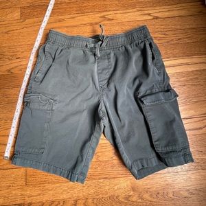 Green banana republic 7” aiden shorts